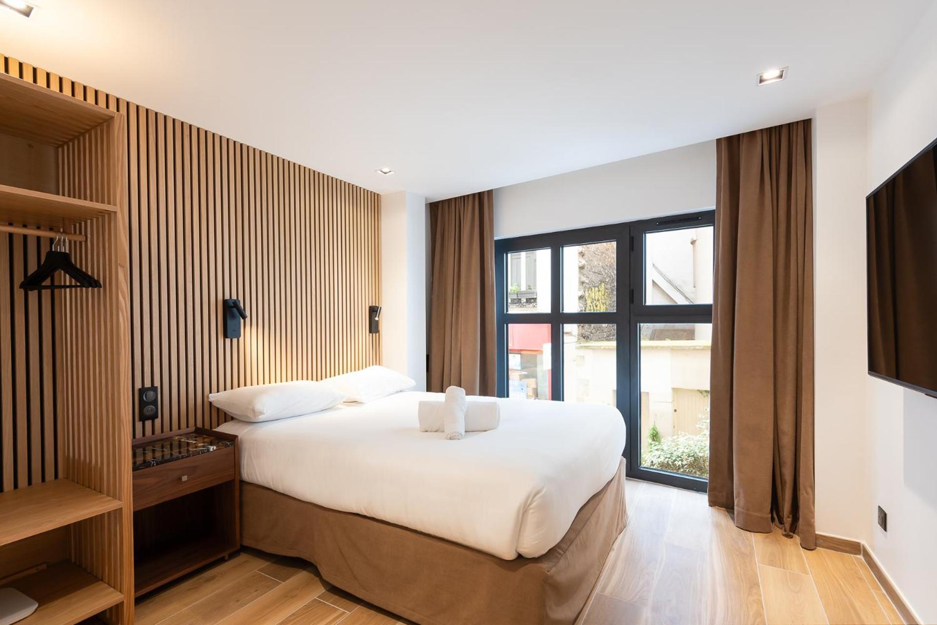 Les Suites Hcr Paris Exteriör bild
