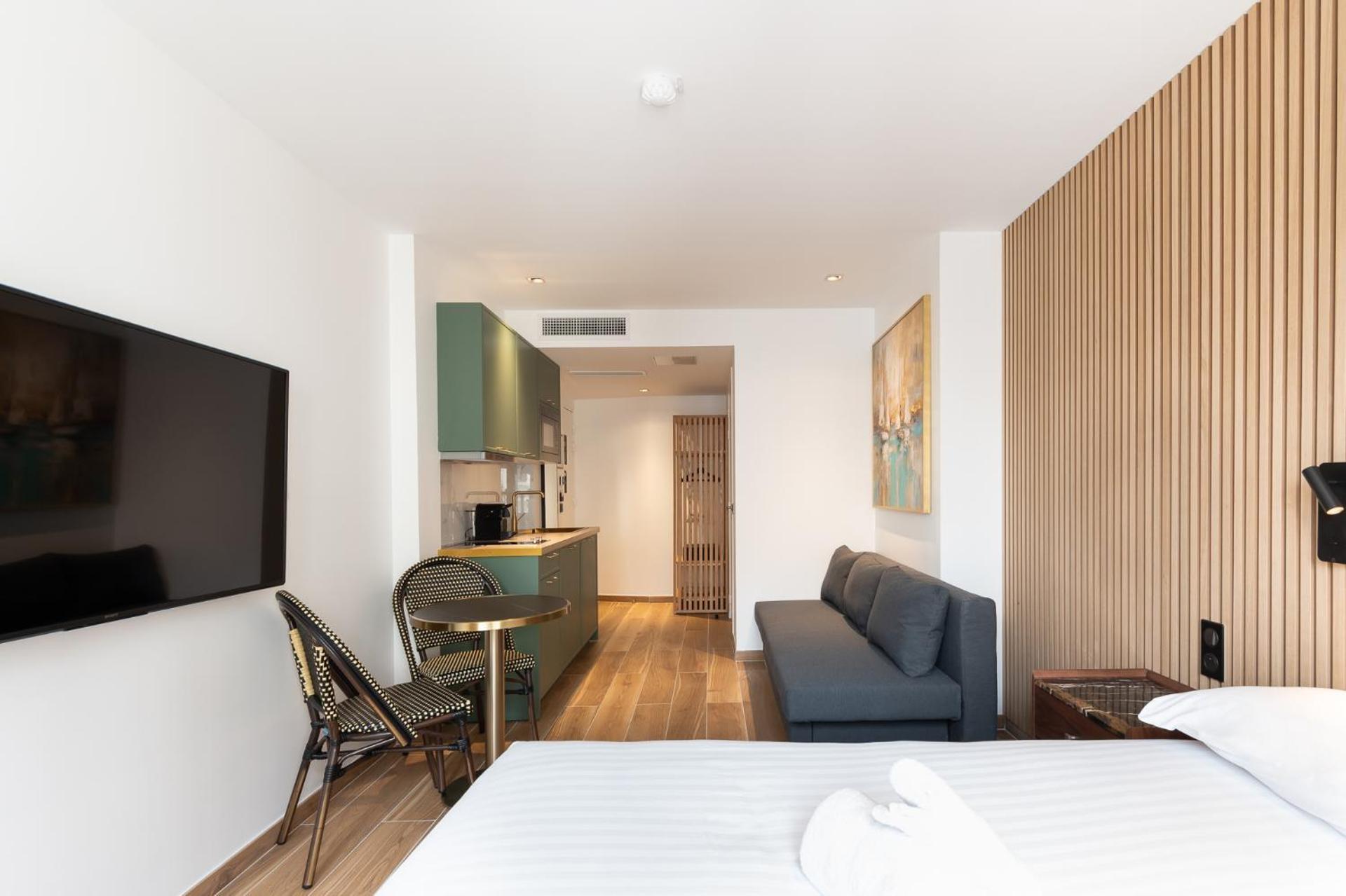 Les Suites Hcr Paris Exteriör bild