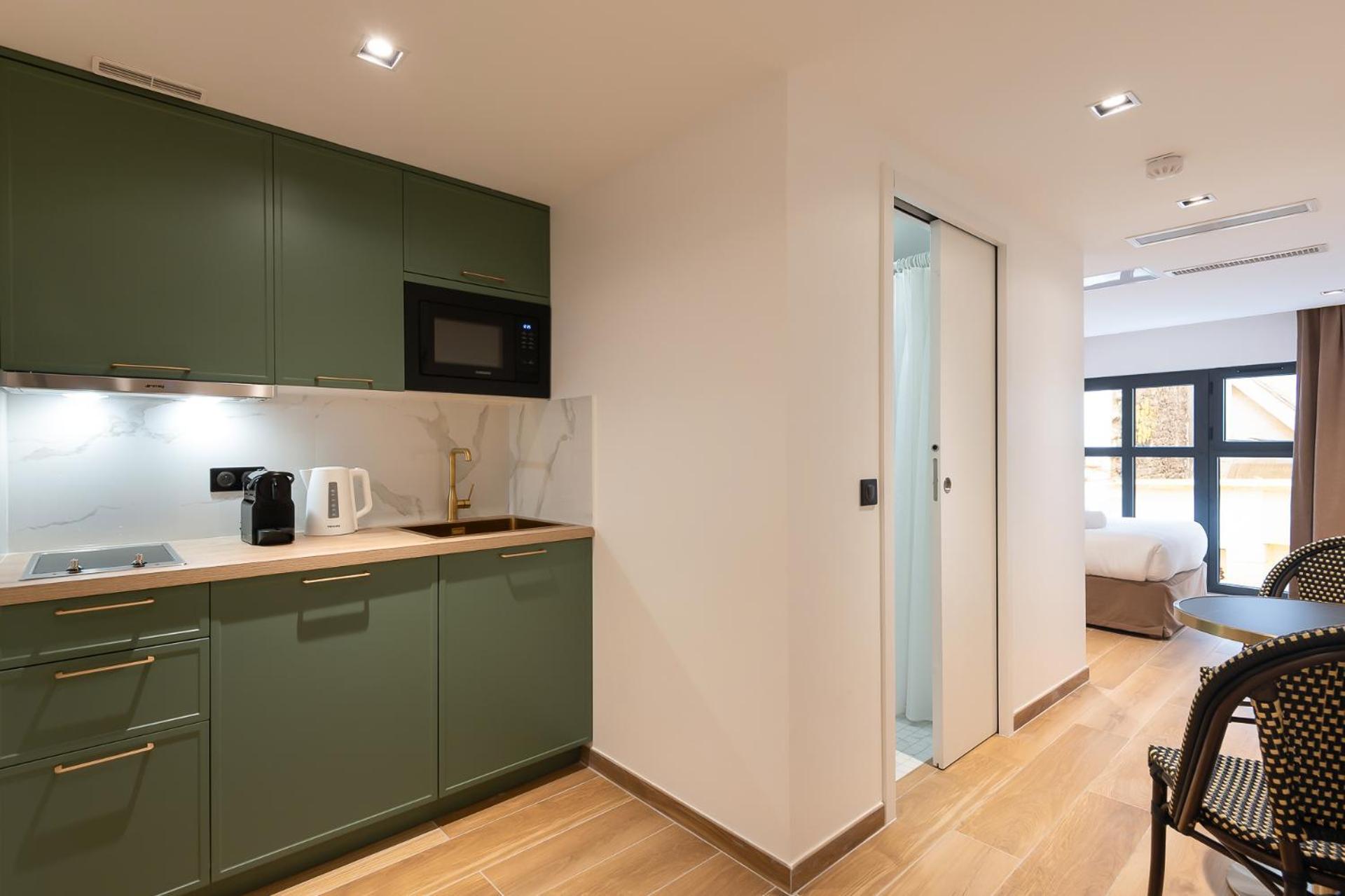 Les Suites Hcr Paris Exteriör bild