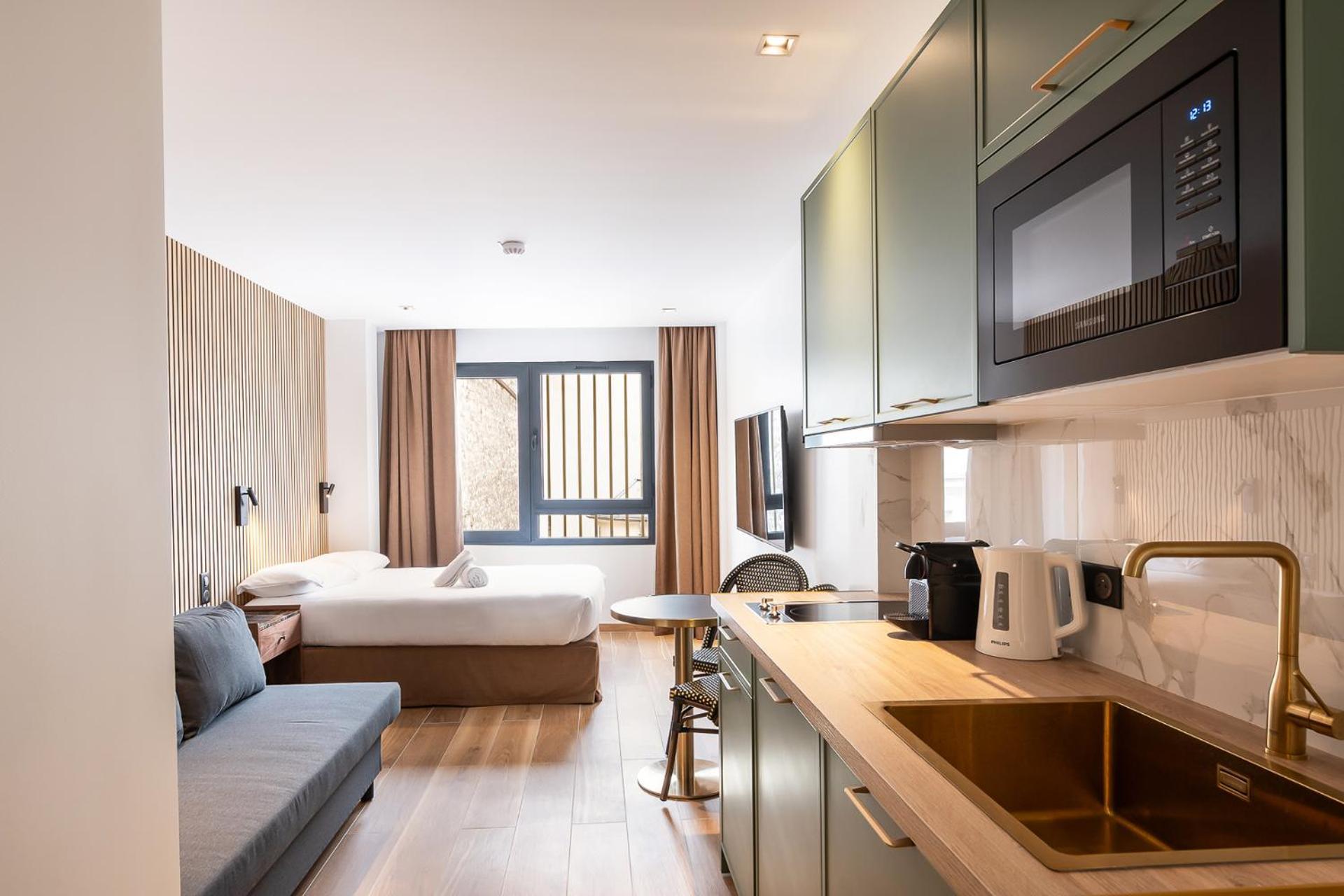 Les Suites Hcr Paris Exteriör bild